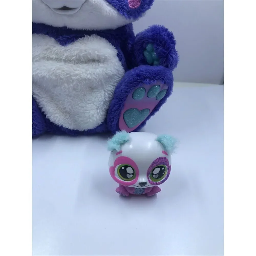 Peek interactive roo